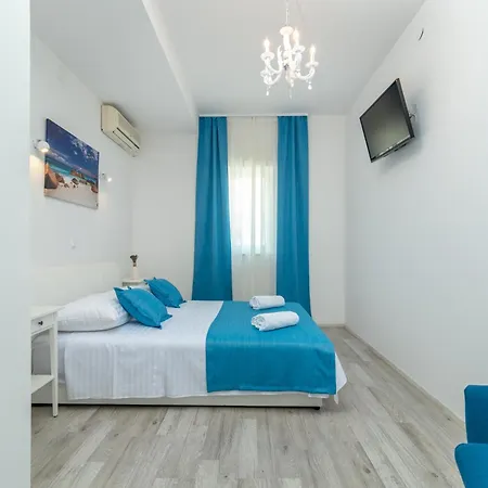 Lux Couette-café Trogir