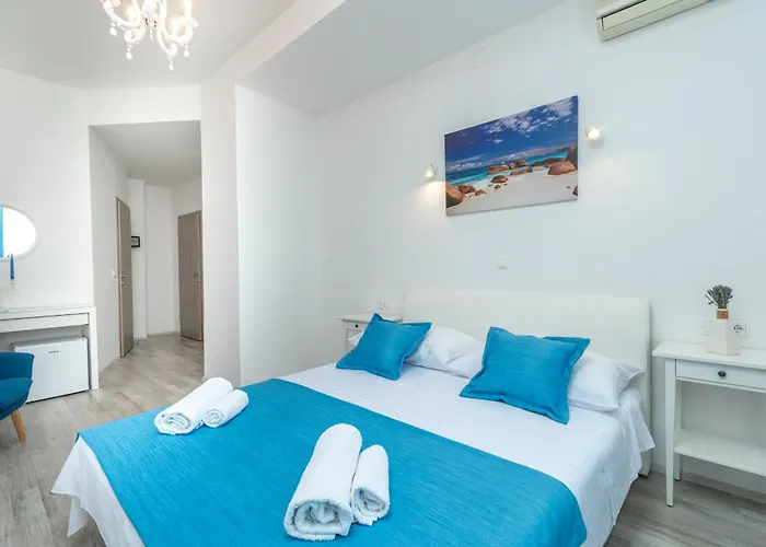 Oda ve Kahvaltı Lux Trogir