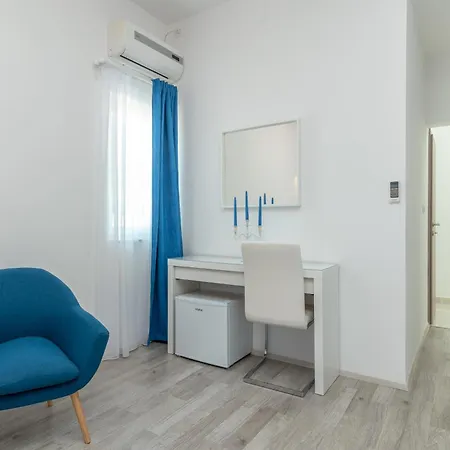 Lux Nocleg ze śniadaniem